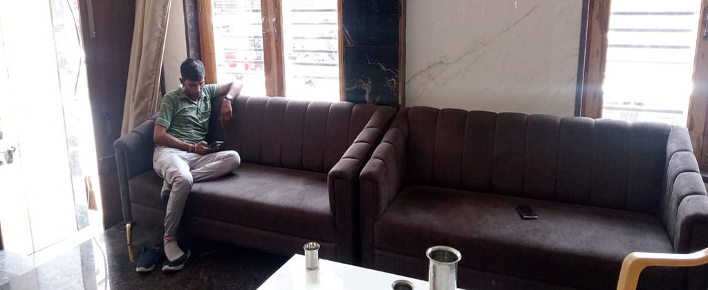 Radha Damodar Guest, House