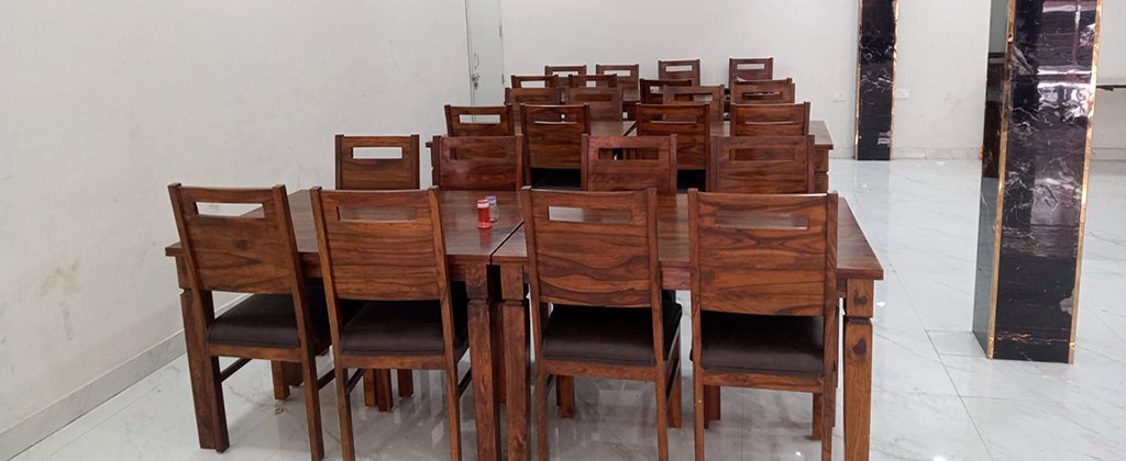 Radha Damodar Guest, House